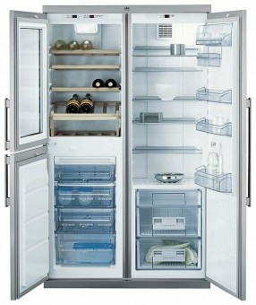 Встраиваемый холодильник AEG S 76488 KG